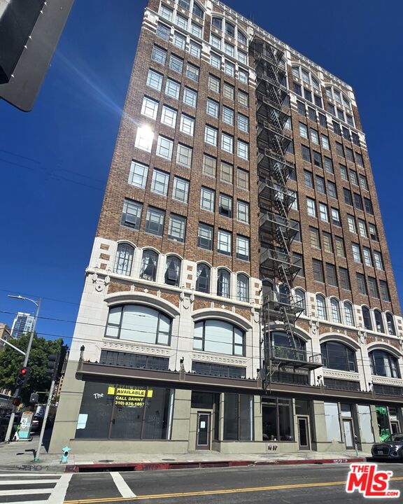 315 East 8th St Unit 1003