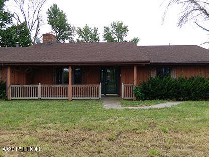 9302 Kimmel Road Du Quoin, IL 62832 - Photo 1 of 18