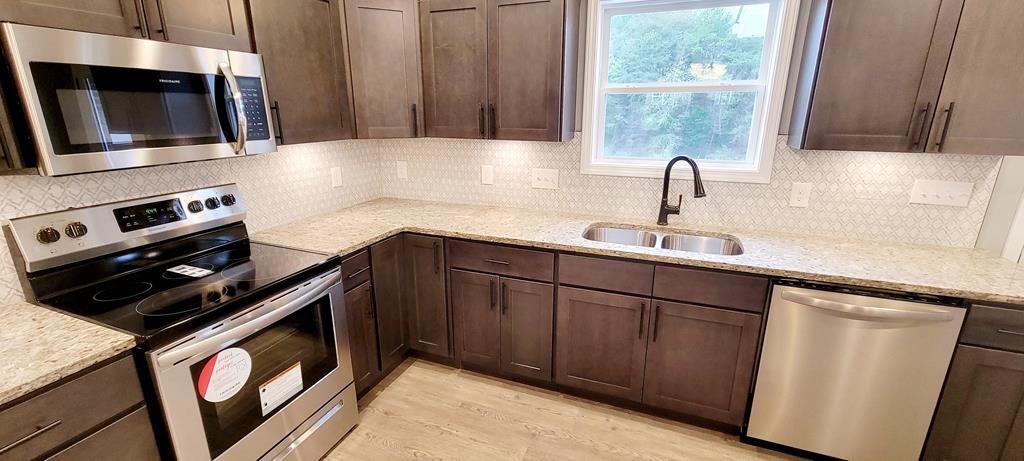 1911 Canyon Road Sevierville, TN 37862 - Photo 10 of 27 Gallery Image 10