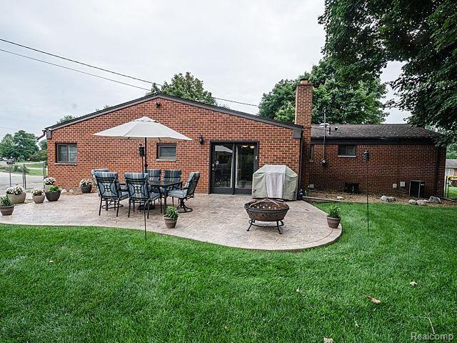 2139 Metzner Road Walled Lake, MI 48390 - Photo 6 of 29 5_6.jpg