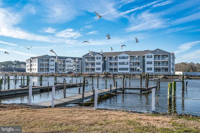 $1,900 | 33737 Skiff Alley, Unit 303, Lewes, DE 19958