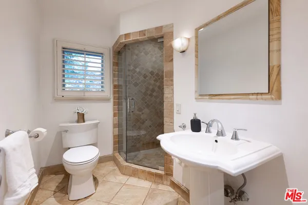 $7,500 | 2559 Hutton Drive, Beverly Hills, CA 90210