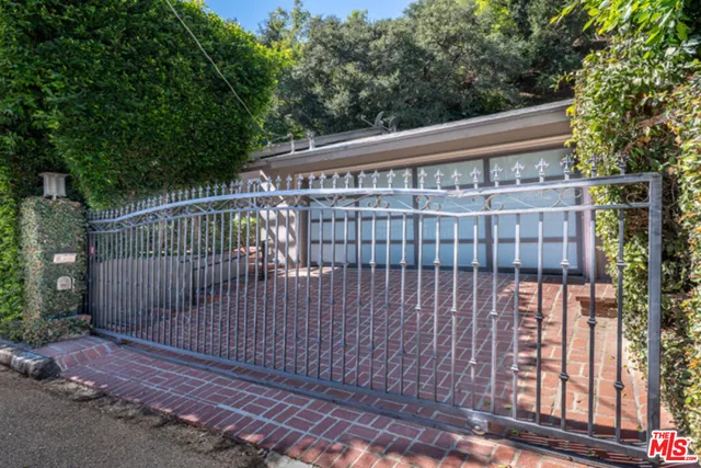 $8,250 | 2559 Hutton Drive, Beverly Hills, CA 90210