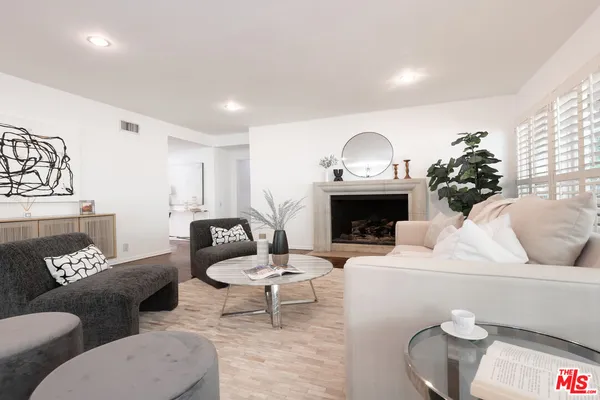 $7,500 | 2559 Hutton Drive, Beverly Hills, CA 90210