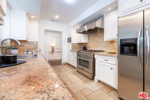 $7,500 | 2559 Hutton Drive, Beverly Hills, CA 90210