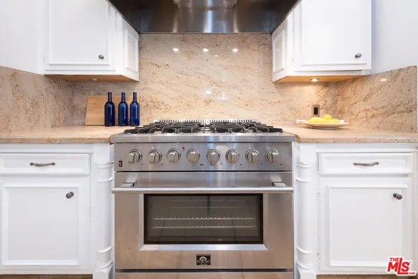 $7,500 | 2559 Hutton Drive, Beverly Hills, CA 90210