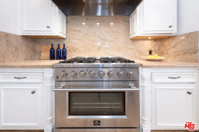 $8,250 | 2559 Hutton Drive, Beverly Hills, CA 90210