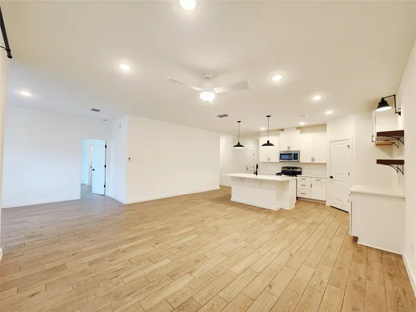 $2,400 | 8430 Bay Ridge Drive, Baytown, TX 77523