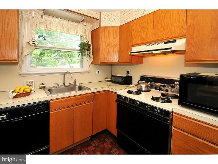 1329 Green Road Abington, PA 19001 - Photo 7 of 17 Kitchen
