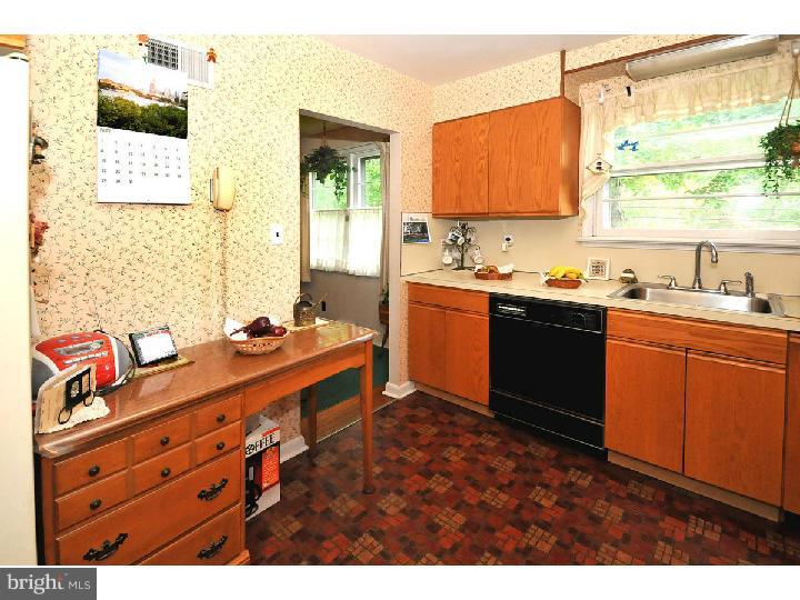 1329 Green Road Abington, PA 19001 - Photo 8 of 17 Kitchen