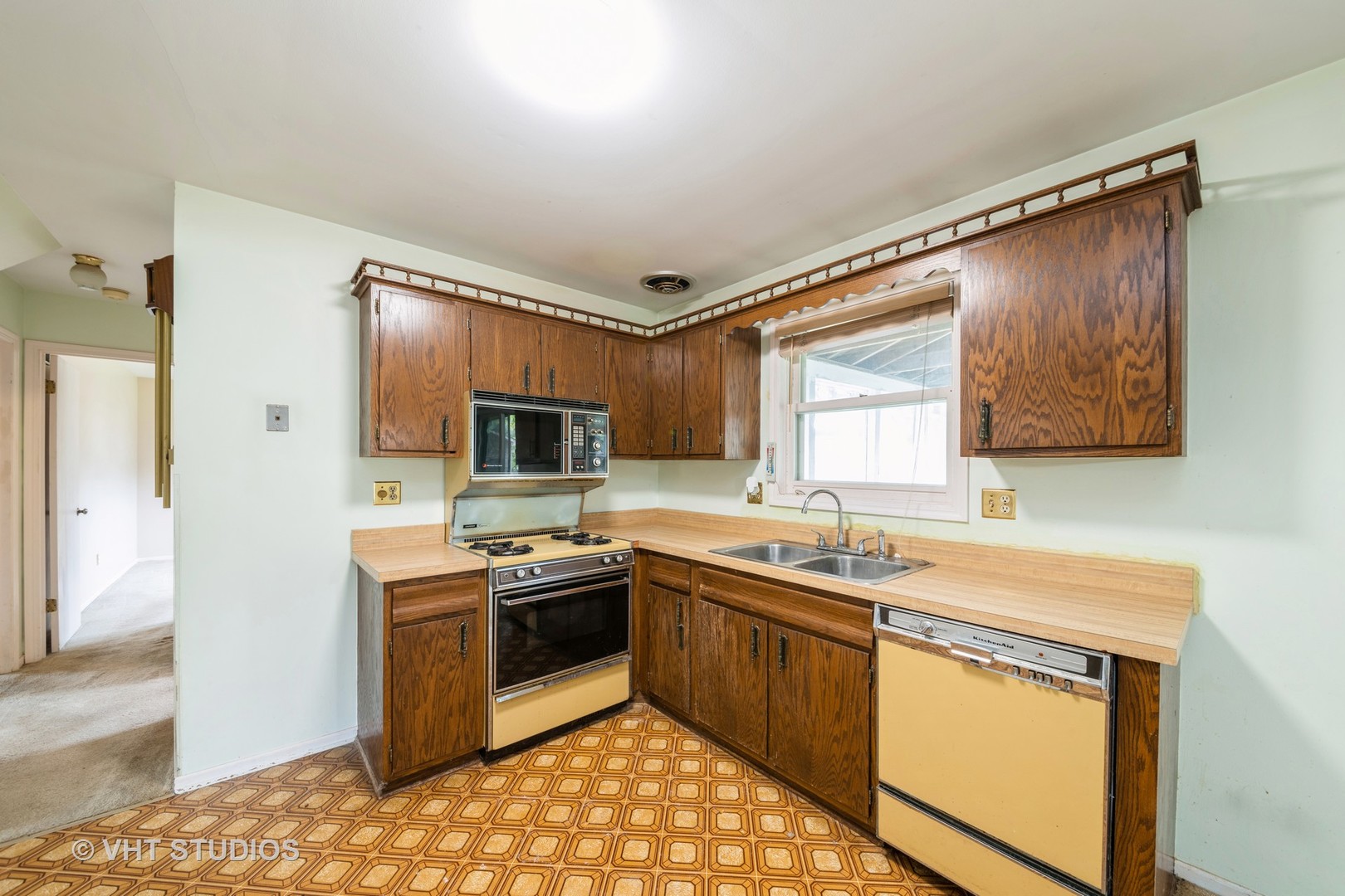 1910 Powder River Path Elgin, IL 60123 - Photo 6 of 18 Gallery Image 6