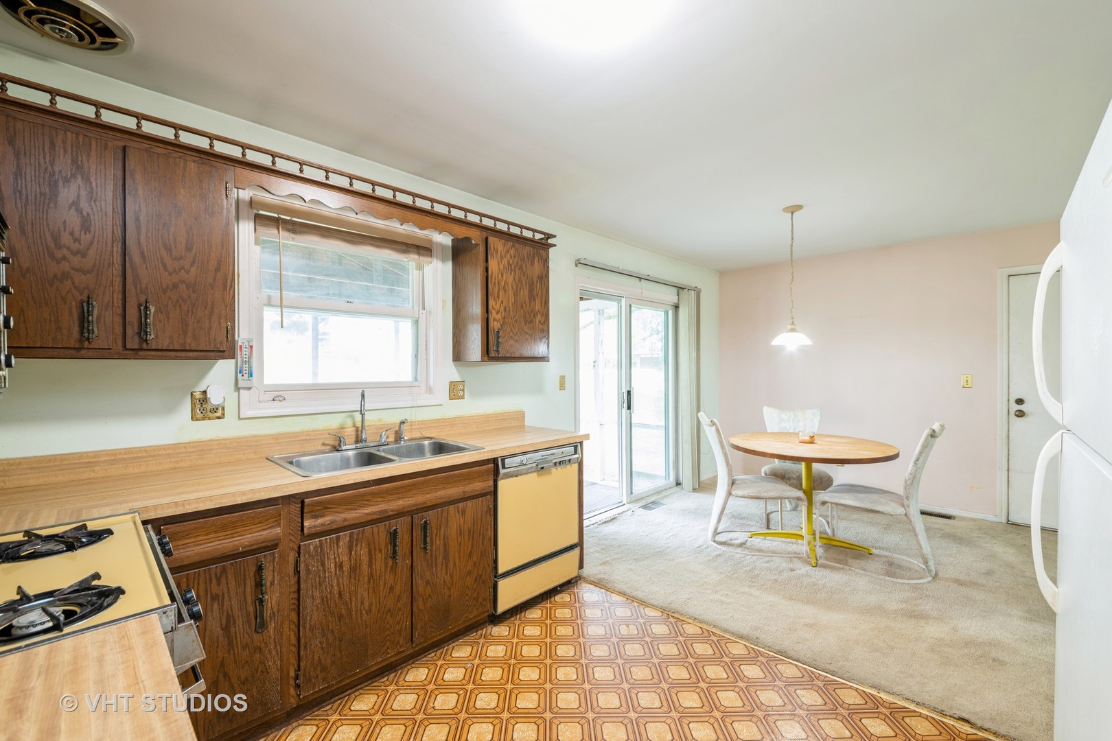 1910 Powder River Path Elgin, IL 60123 - Photo 7 of 18 Gallery Image 7