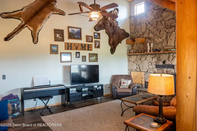 $724,900 | 8 Looney Lane, Pinedale, WY 82941