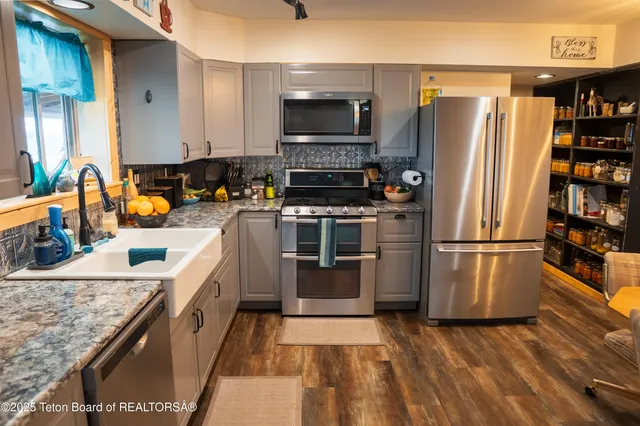 $724,900 | 8 Looney Lane, Pinedale, WY 82941