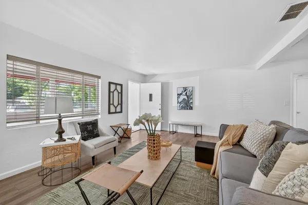 $372,000 | 3459 37th Street, Sacramento, CA 95817