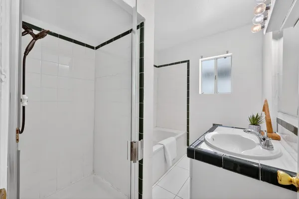 $372,000 | 3459 37th Street, Sacramento, CA 95817