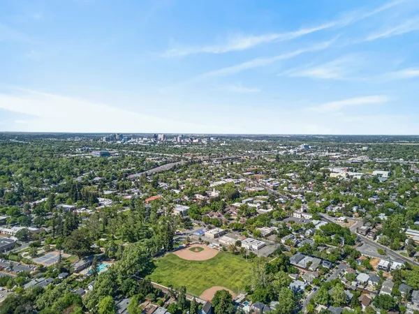 $372,000 | 3459 37th Street, Sacramento, CA 95817