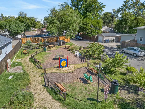 $372,000 | 3459 37th Street, Sacramento, CA 95817