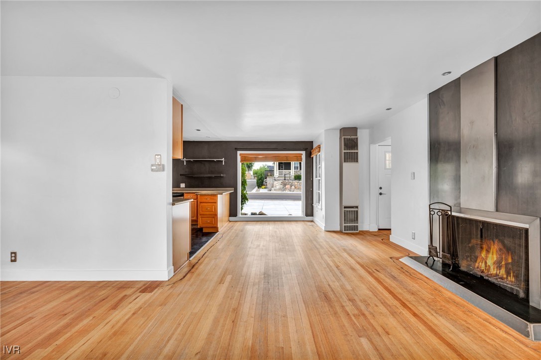 343 Mt Rose Street Reno, NV 89509 - Photo 26 of 46 343 Mount Rose St living room