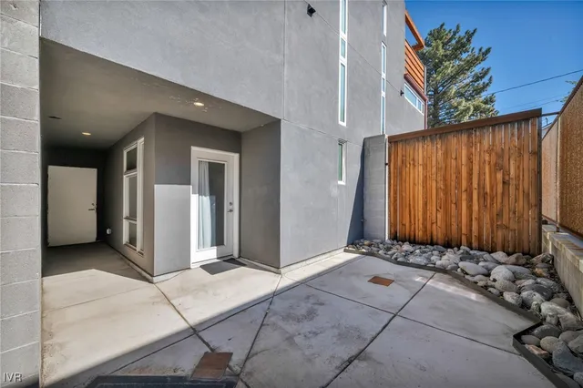 $1,431,000 | 343 Mt Rose Street, Reno, NV 89509
