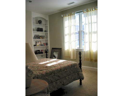 89 River Street Wellesley, MA 02481 - Photo 14 of 18 Gallery Image 14