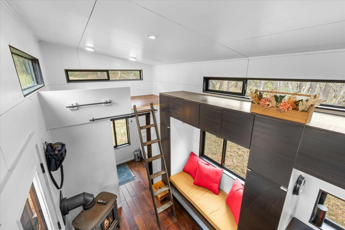1203 Tyler Creek Road Ashland, OR 97520 - Photo 14 of 29 16-CI_8313
