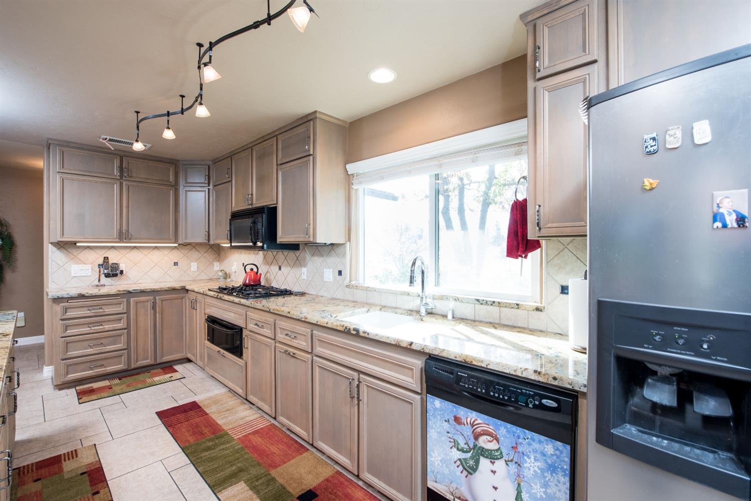 16751 La Canada Road Madera, CA 93636 - Photo 9 of 51 Gallery Image 9