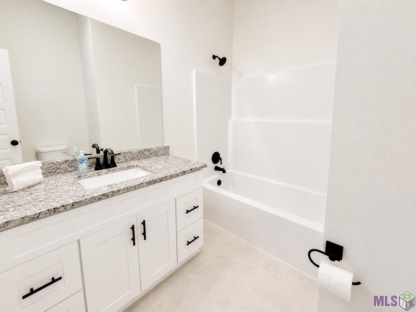 10480 Highpoint Drive Denham Springs, LA 70706 - Photo 2 of 10