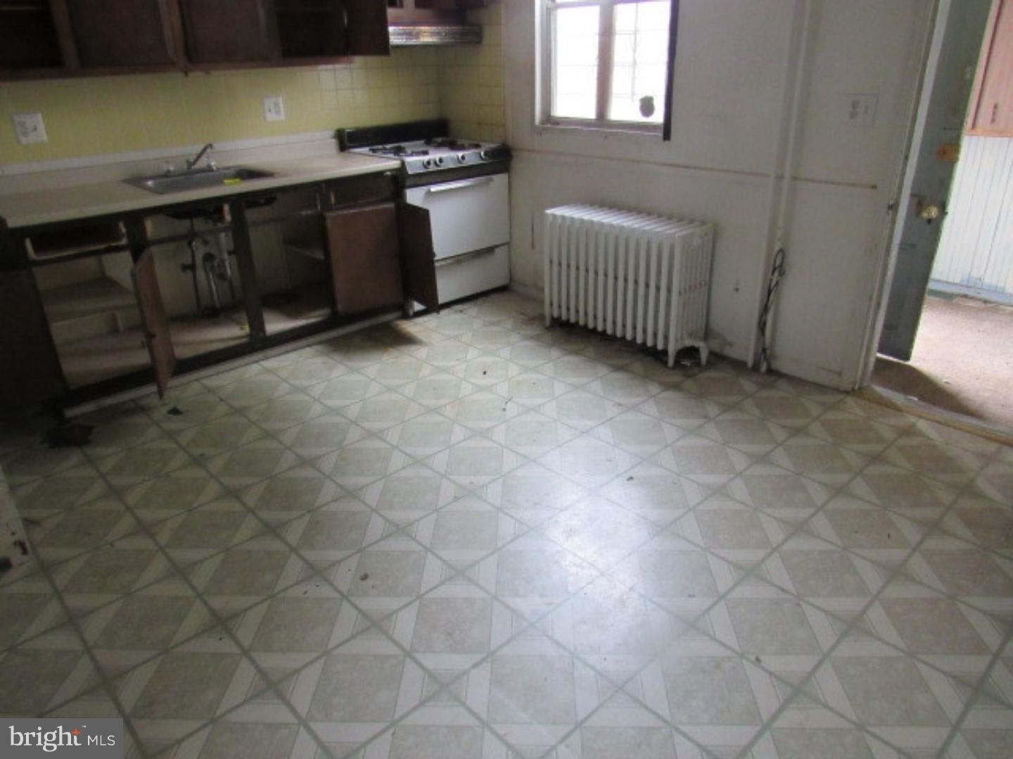 407 South Springfield Road Clifton Heights, PA 19018 - Photo 4 of 6