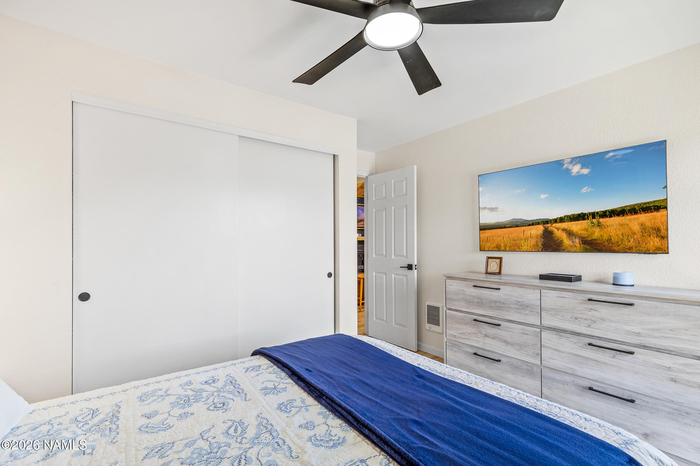 17980 Walapai Road, Unit 2B Munds Park, AZ 86017 - Photo 16 of 24 Second bedroom