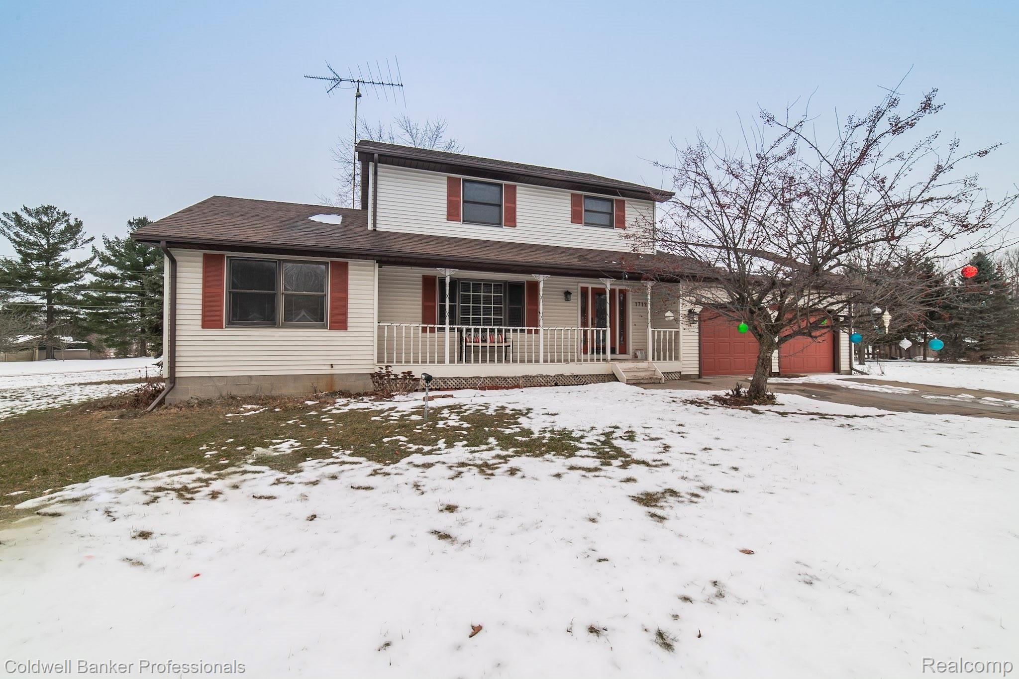 1712 Peppermill Road Lapeer, MI 48446 - Photo 41 of 45 5-DSC_3505.jpg