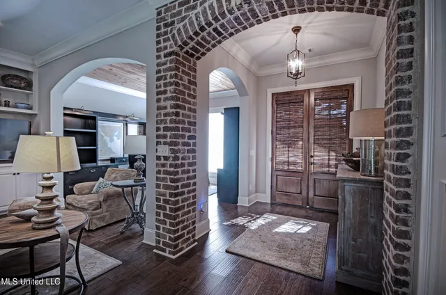 $665,000 | 307 Natchez Court, Flowood, MS 39232