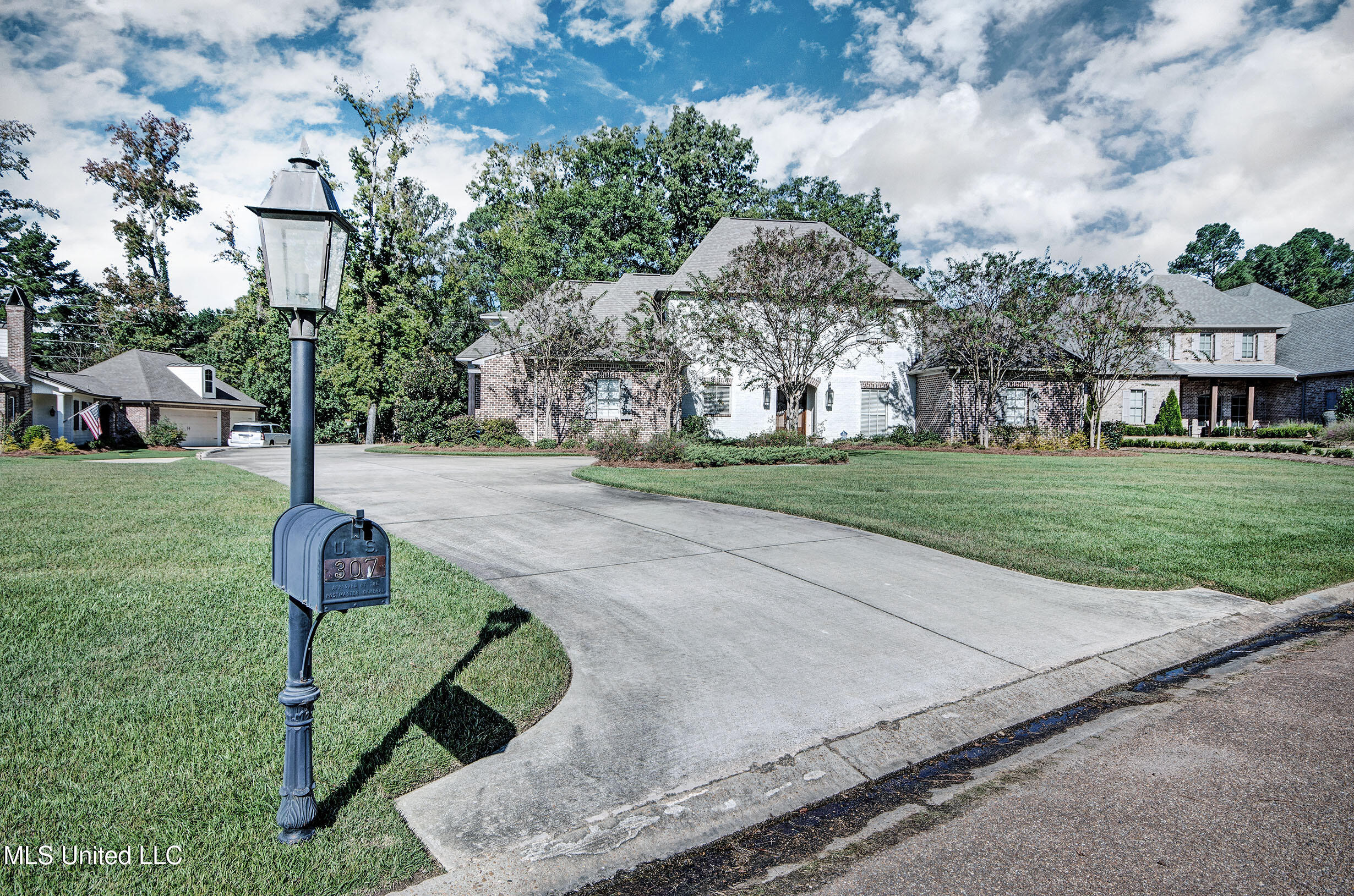 307 Natchez Court Flowood, MS 39232 - Photo 3 of 55 IMGP4037_8_9