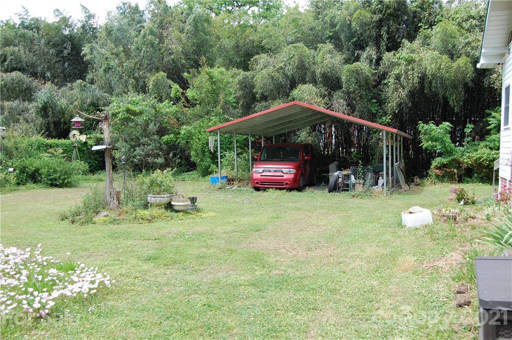 216 Spring Street Marion, NC 28752 - Photo 11 of 40 Gallery Image 11