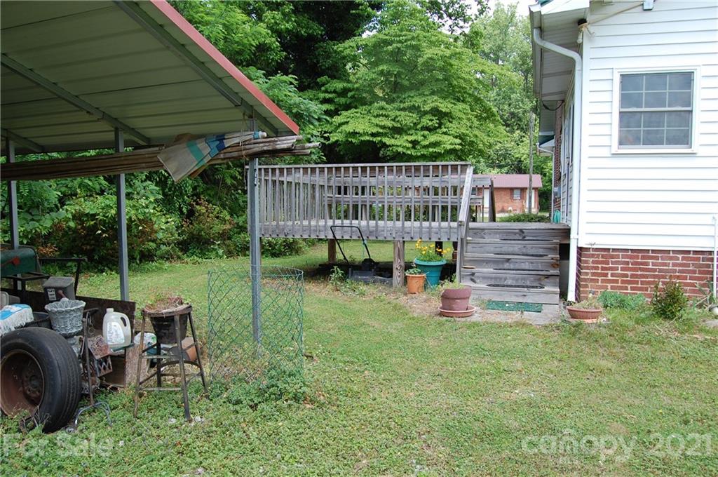 216 Spring Street Marion, NC 28752 - Photo 12 of 40 Gallery Image 12