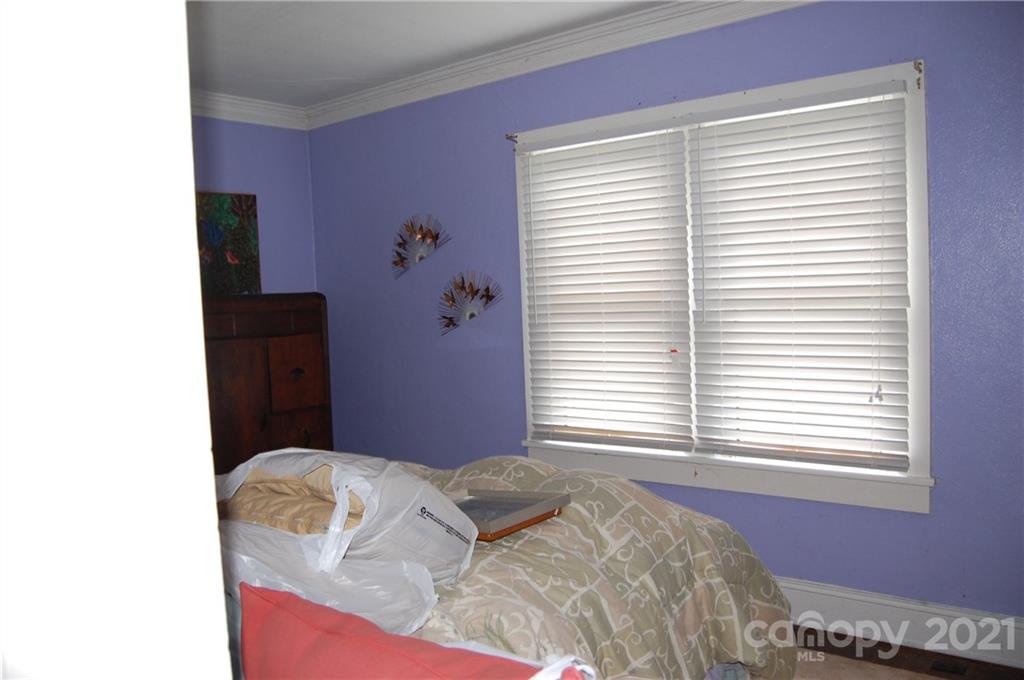 216 Spring Street Marion, NC 28752 - Photo 32 of 40 Gallery Image 32