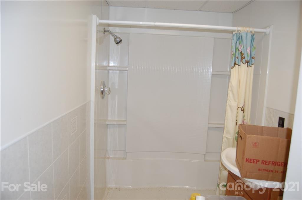 216 Spring Street Marion, NC 28752 - Photo 36 of 40 Gallery Image 36