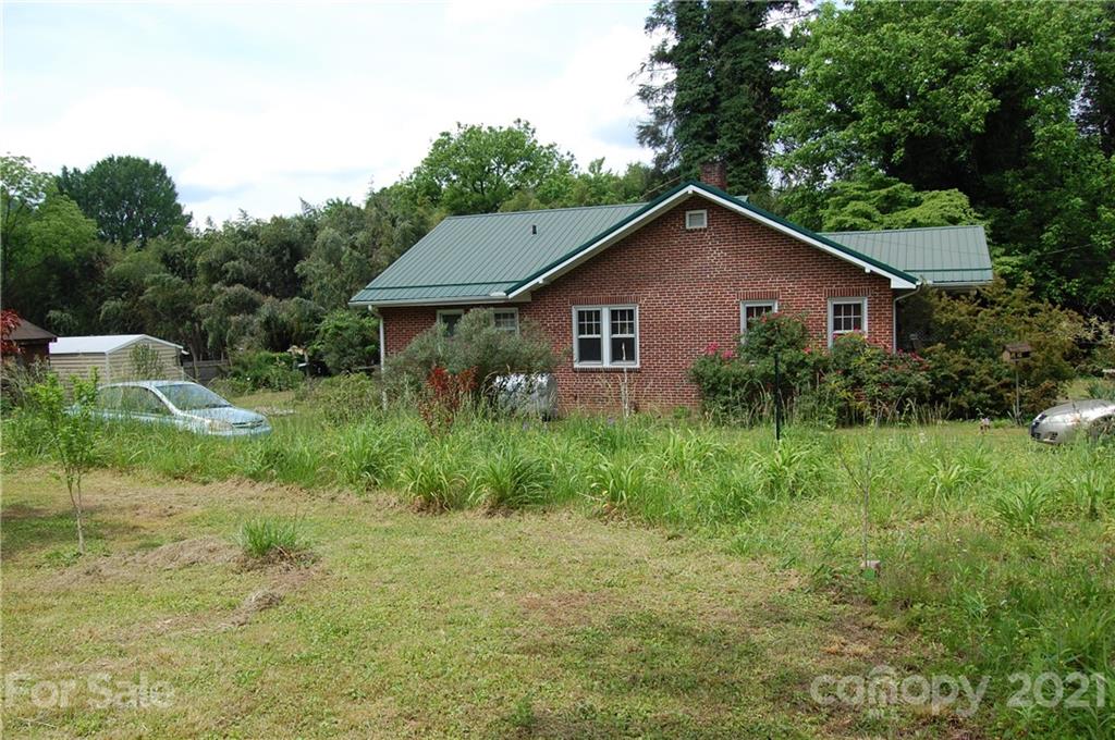 216 Spring Street Marion, NC 28752 - Photo 7 of 40 Gallery Image 7