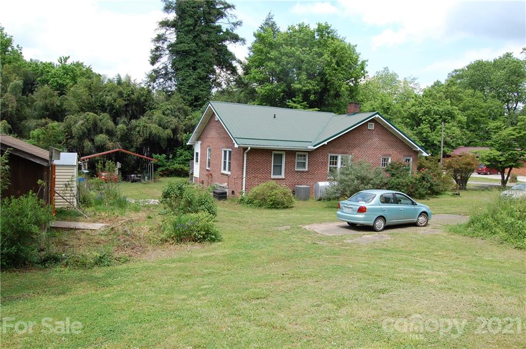 216 Spring Street Marion, NC 28752 - Photo 8 of 40 Gallery Image 8