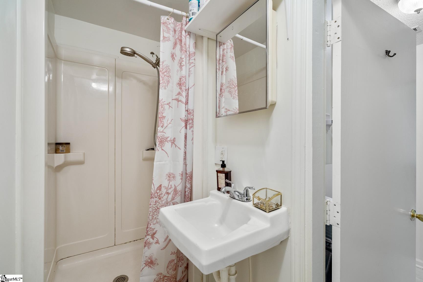 308 Clayton Street Central, SC 29630 - Photo 21 of 32