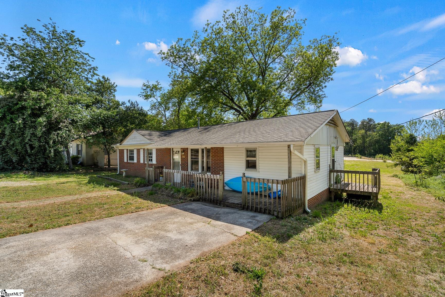 308 Clayton Street Central, SC 29630 - Photo 7 of 32