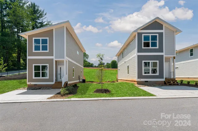 $2,850 | 223 Cherrywood Way, Asheville, NC 28806