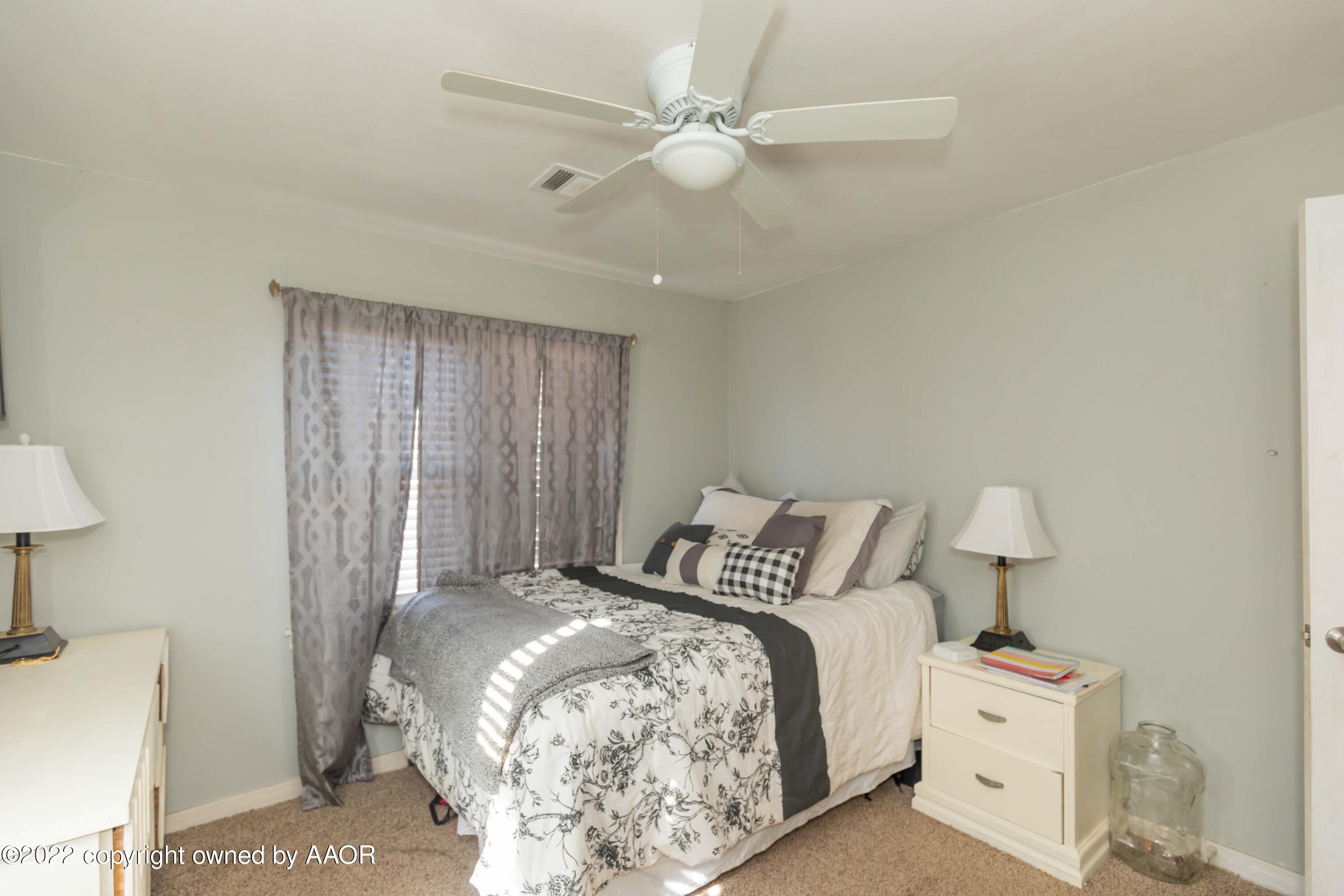 4225 South Jackson Street Amarillo, TX 79110 - Photo 9 of 21 BEDROOM 1 VIEW 2