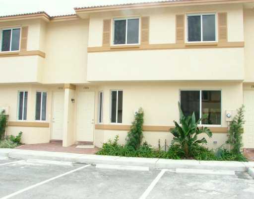 1935 Hibiscus Lane Riviera Beach, FL 33404 - Photo 1 of 4 Front View