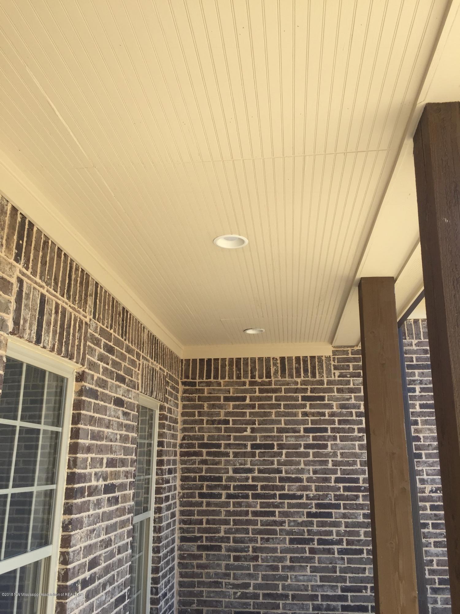 5370 Bent Road Southaven, MS 38671 - Photo 3 of 18 4D824A04-777A-4932-9C83-12ABFF6C3744