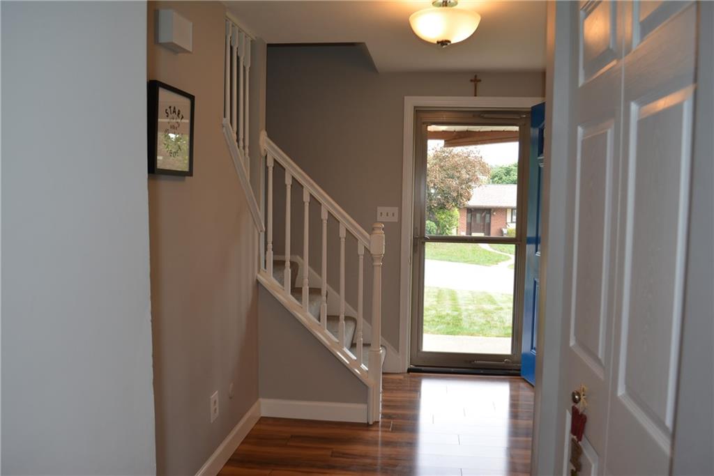 3035 Pitchfork Drive McKees Rocks, PA 15136 - Photo 3 of 21 a view of an entryway