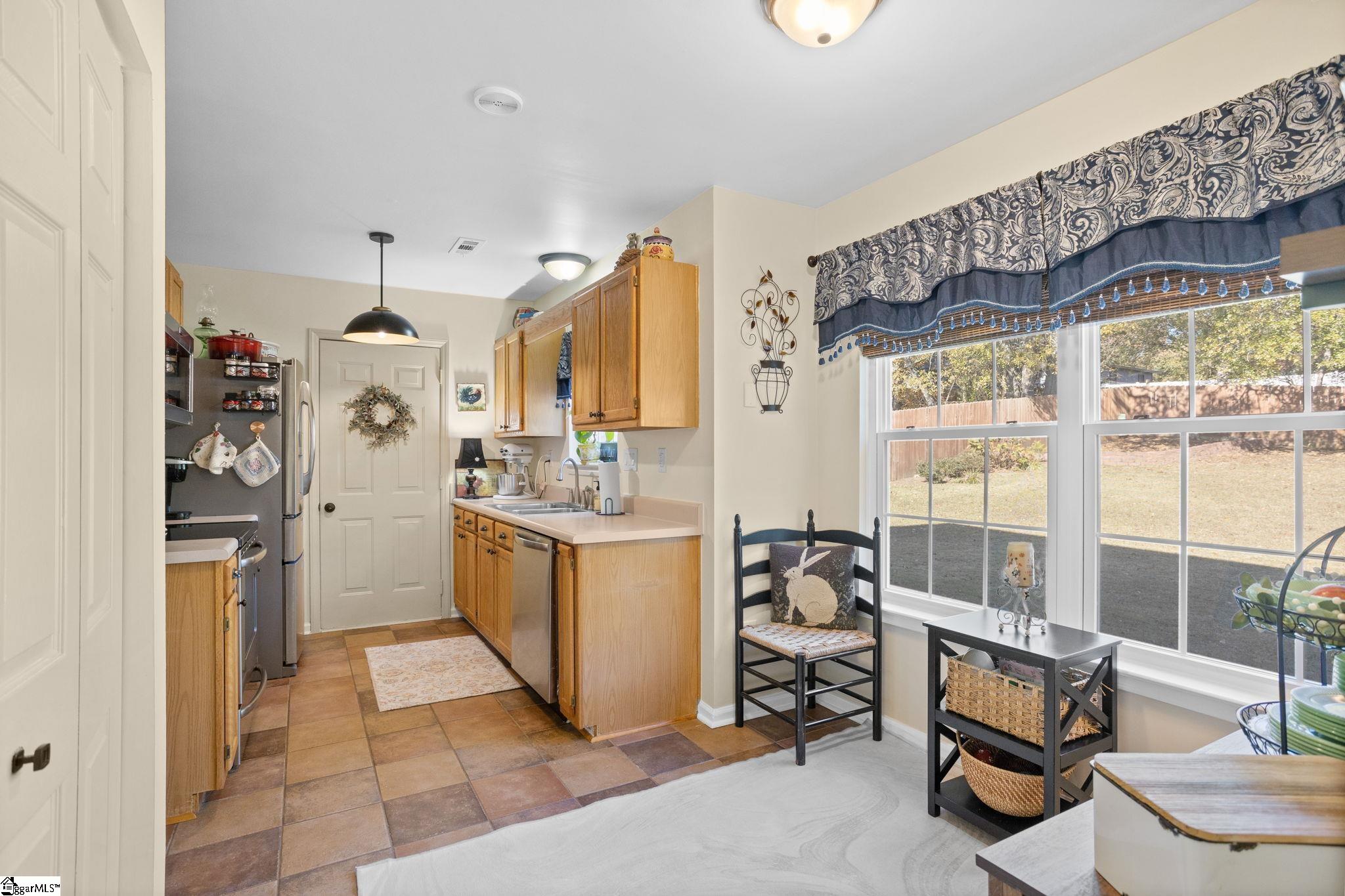 101 Great Oaks Way Simpsonville, SC 29680 - Photo 11 of 32