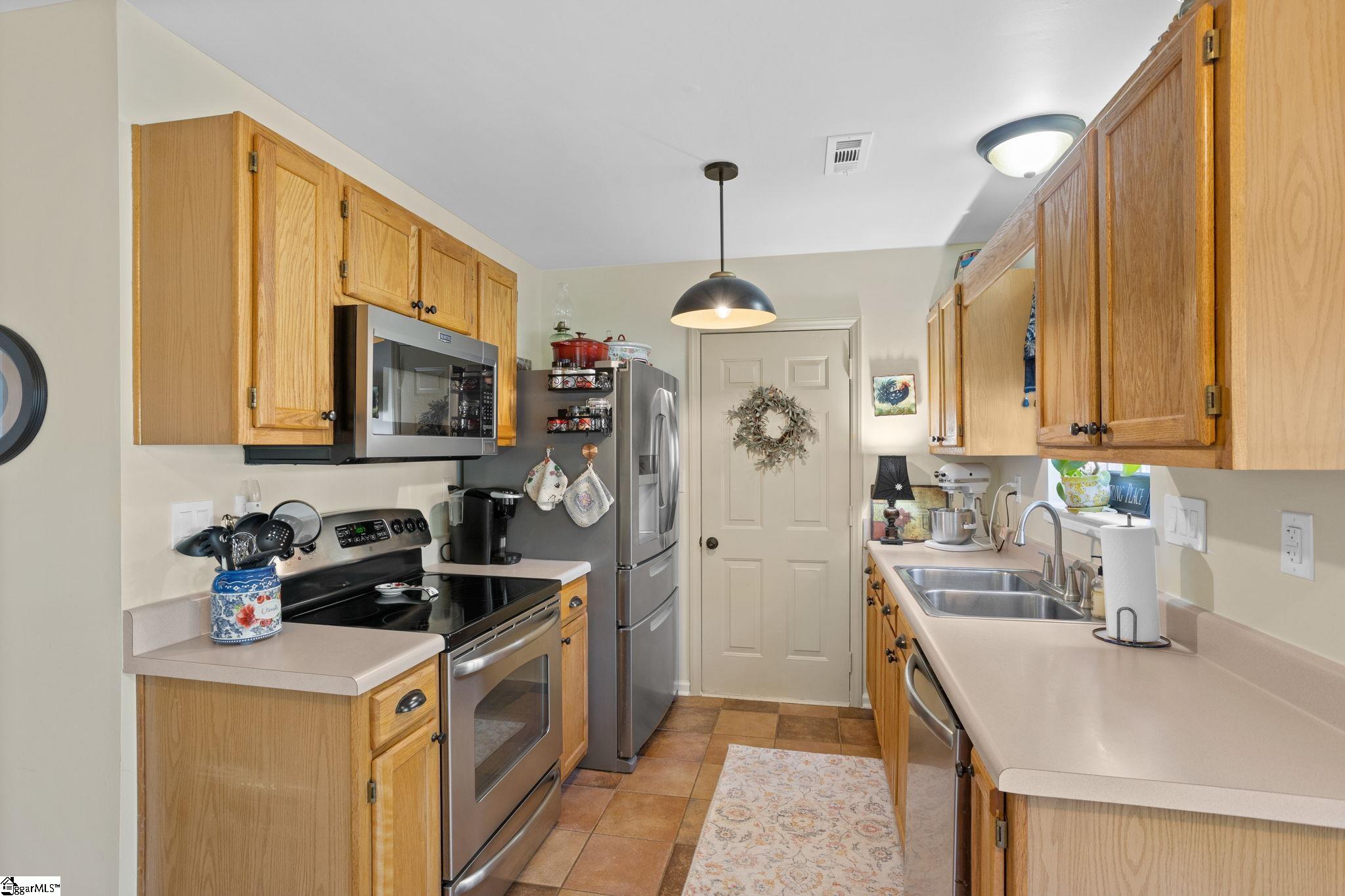 101 Great Oaks Way Simpsonville, SC 29680 - Photo 14 of 32