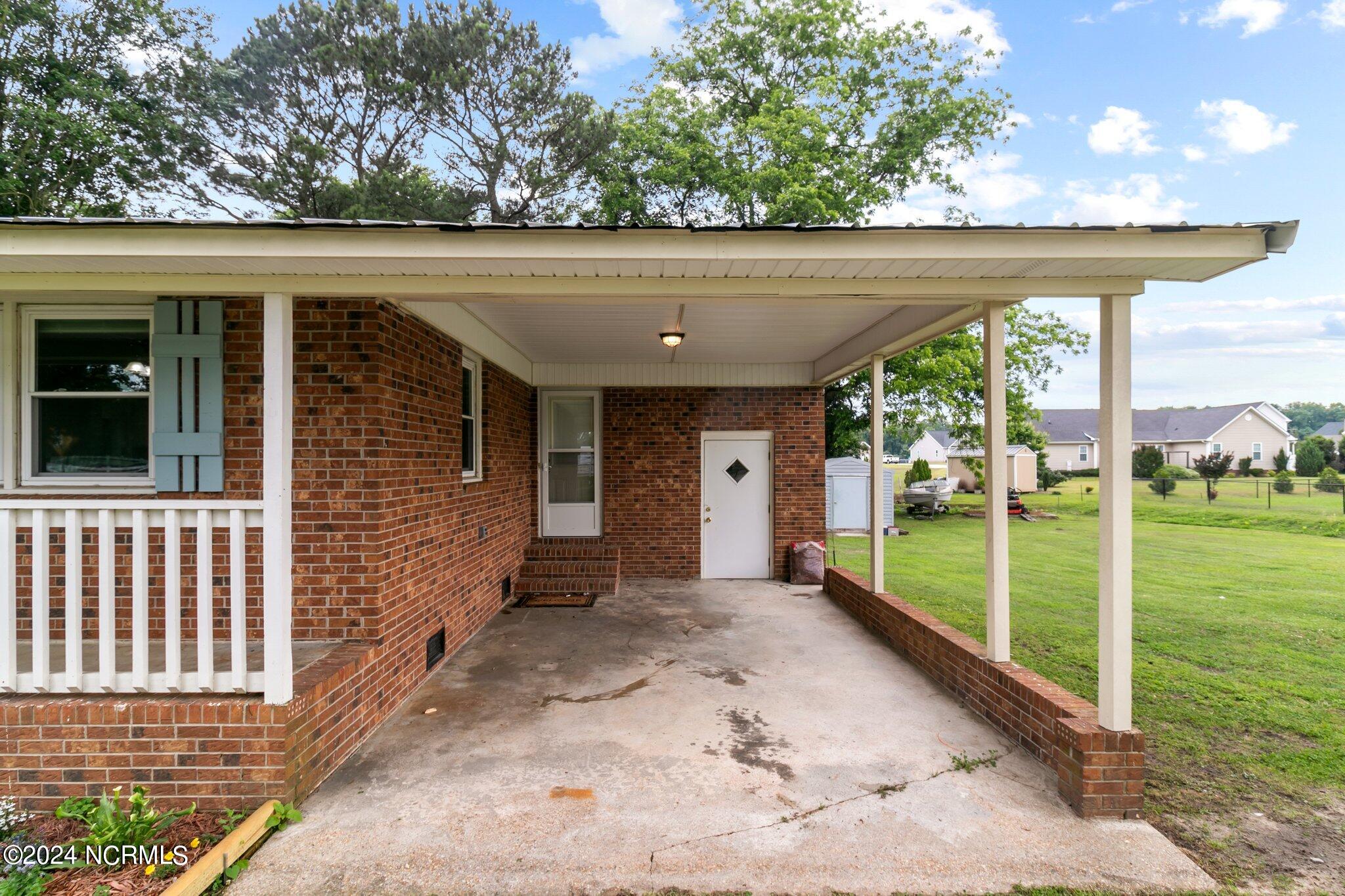 1517 Old Raleigh Road Clinton, NC 28328 - Photo 34 of 39 40-web-or-mls-IMG_8542