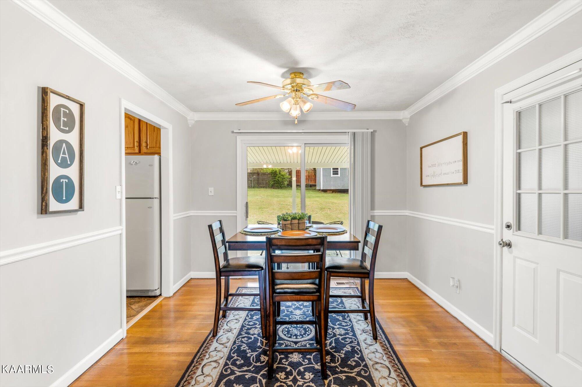 3205 Lafayette Road Knoxville, TN 37921 - Photo 6 of 19 Dining space overlooking large yard